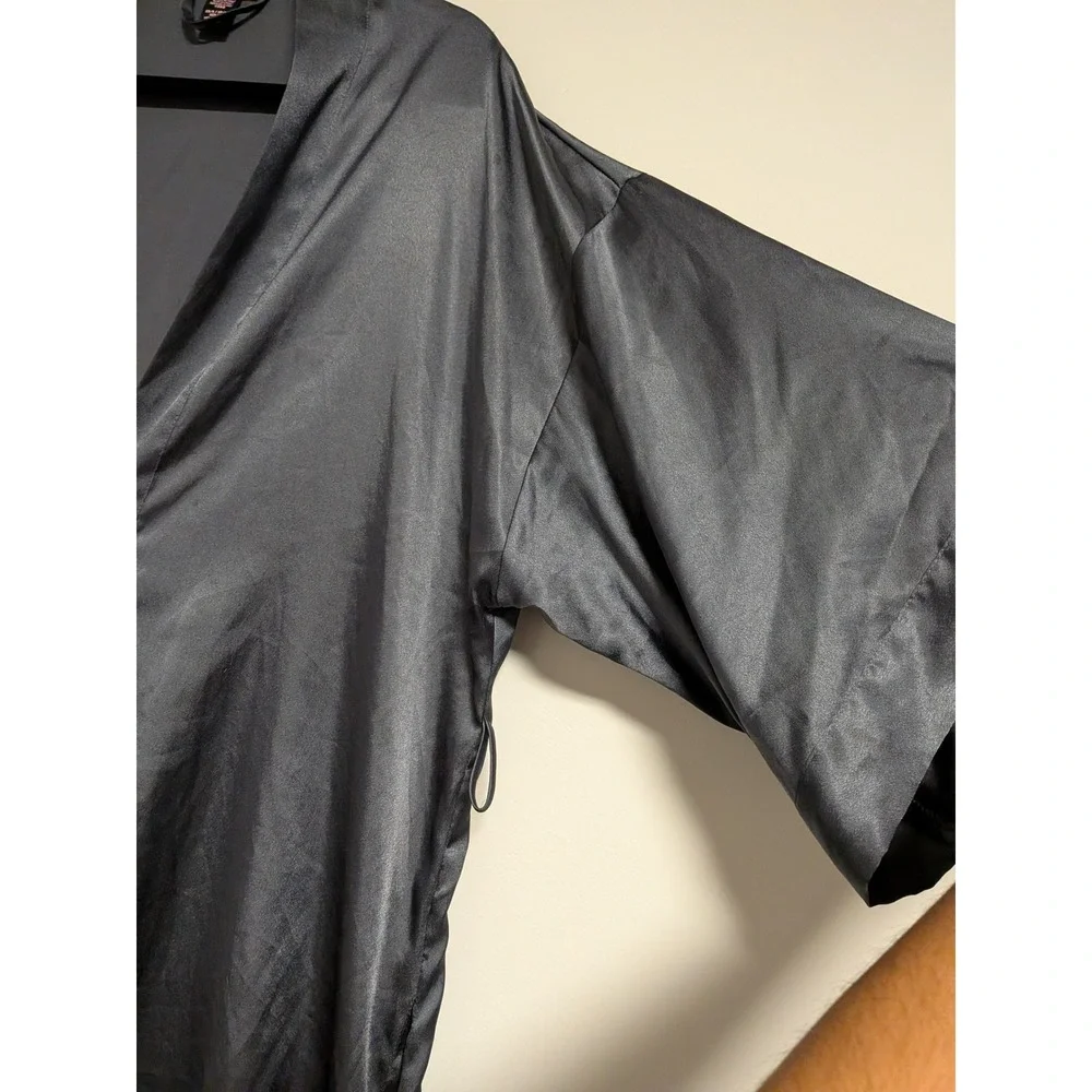 Victoria's Secret Black Satin Kimono Robe XS/S Short Lingerie Sleepwear Wrap - Picture 5 of 12